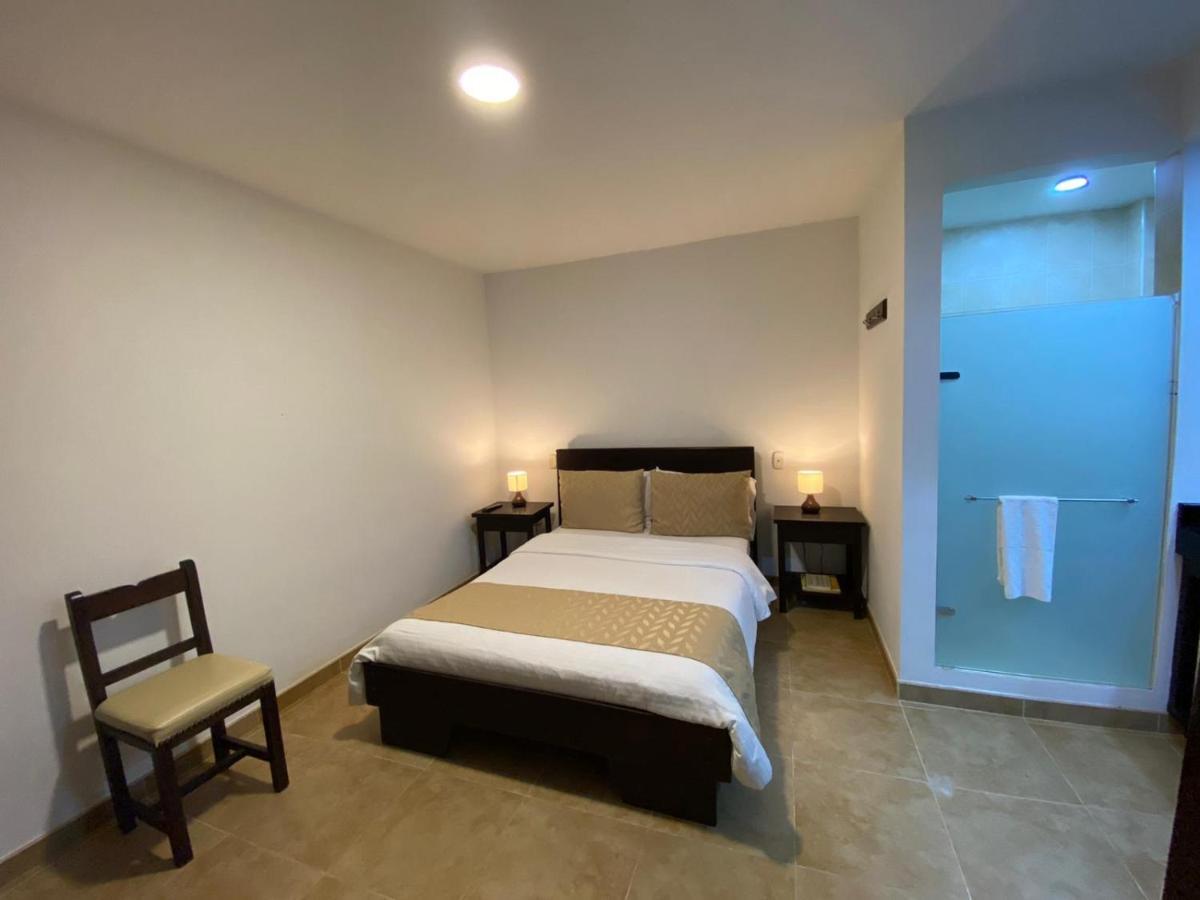 Casa Hotel Las Orquideas ซีร์กาเซีย ภายนอก รูปภาพ