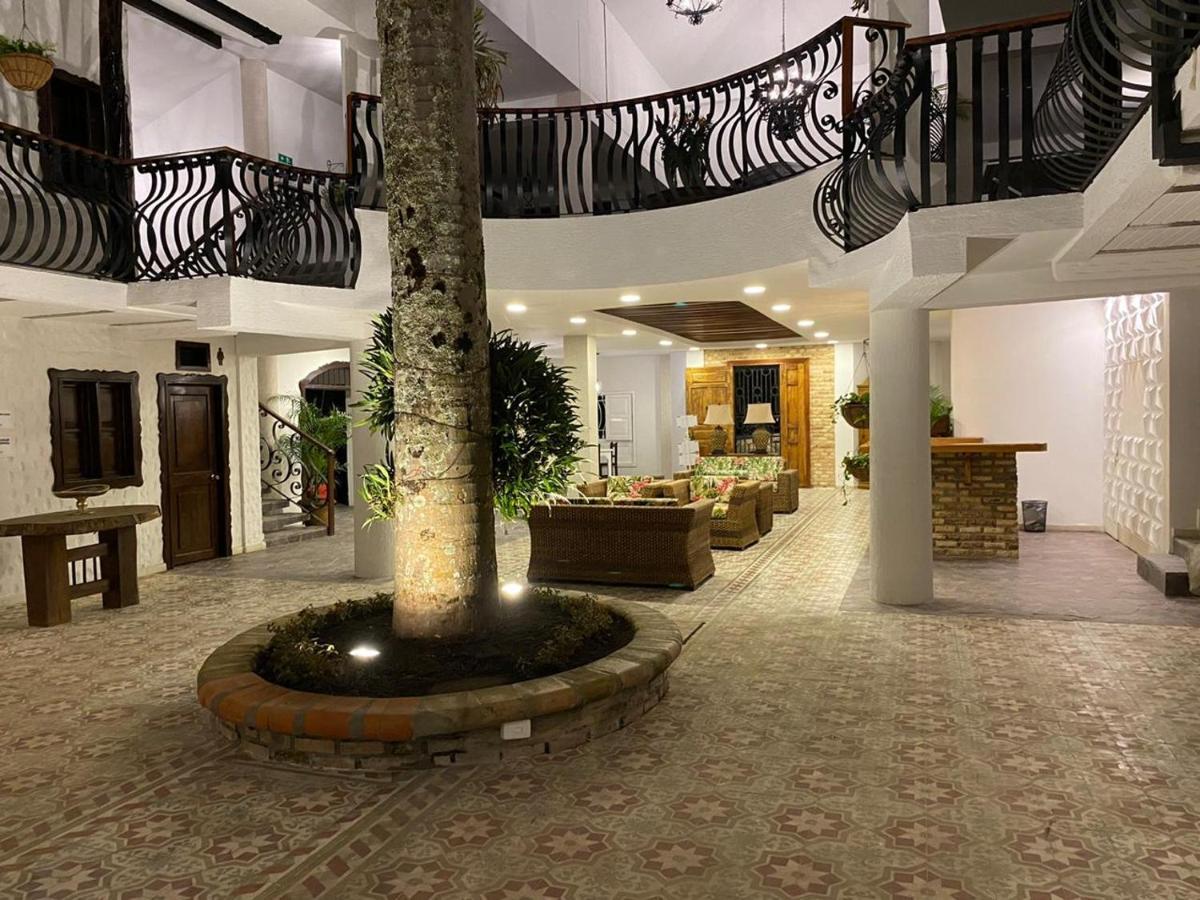 Casa Hotel Las Orquideas ซีร์กาเซีย ภายนอก รูปภาพ