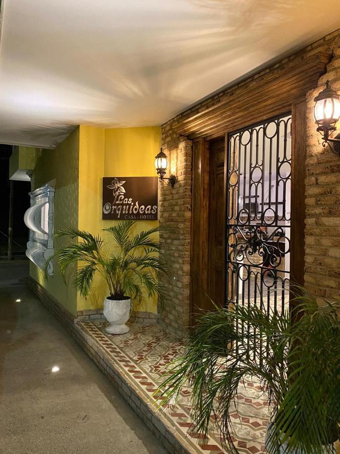 Casa Hotel Las Orquideas ซีร์กาเซีย ภายนอก รูปภาพ