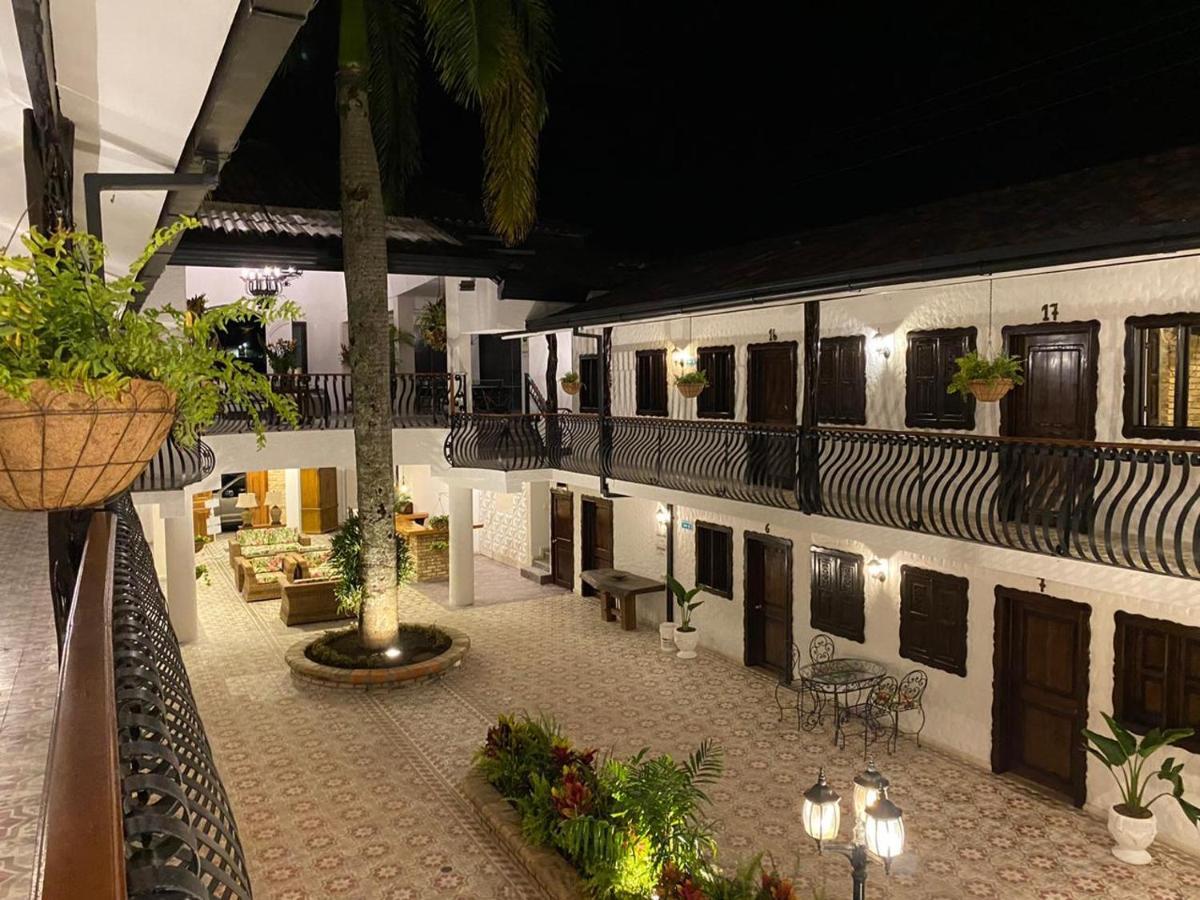 Casa Hotel Las Orquideas ซีร์กาเซีย ภายนอก รูปภาพ