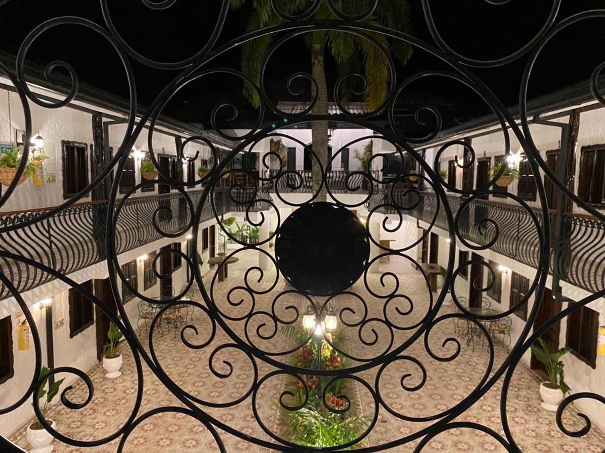 Casa Hotel Las Orquideas ซีร์กาเซีย ภายนอก รูปภาพ