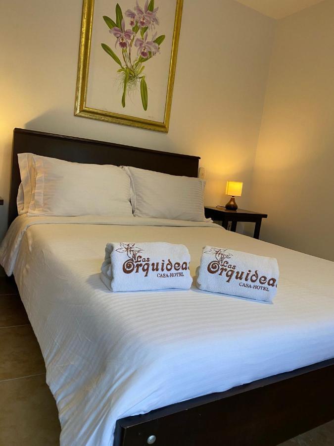 Casa Hotel Las Orquideas ซีร์กาเซีย ภายนอก รูปภาพ