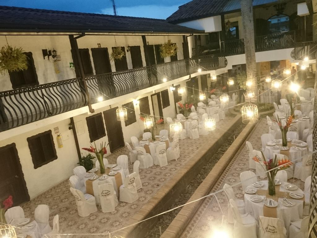 Casa Hotel Las Orquideas ซีร์กาเซีย ภายนอก รูปภาพ